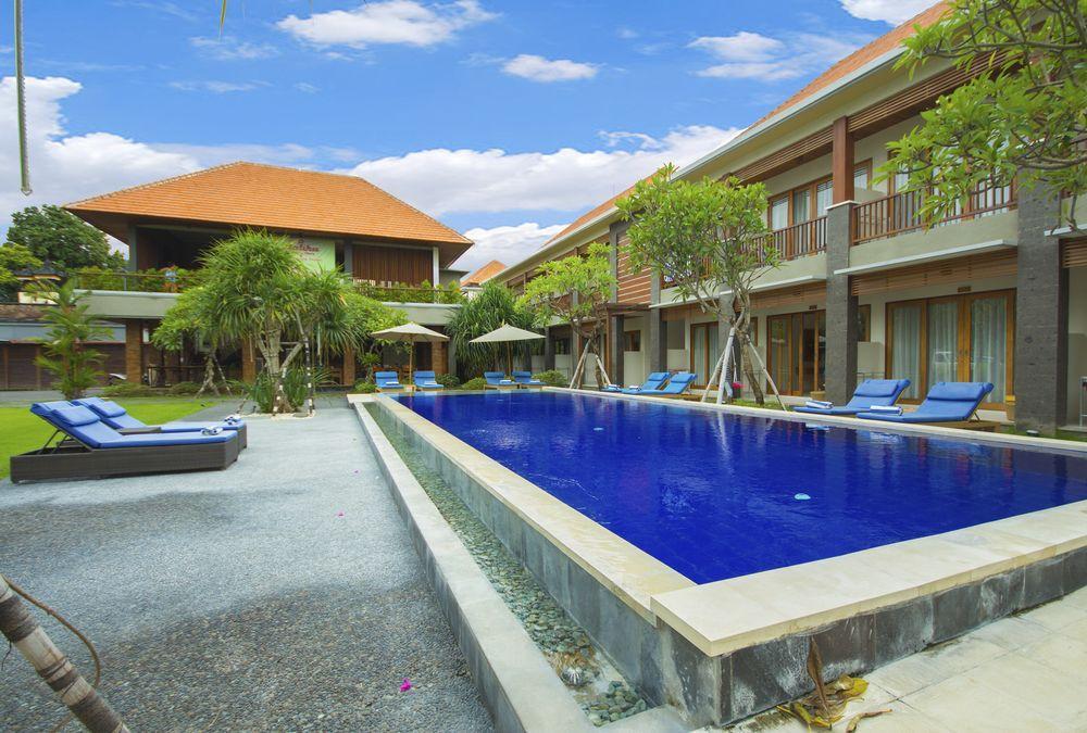 Kubu Cempaka Seminyak Hotel Exterior photo